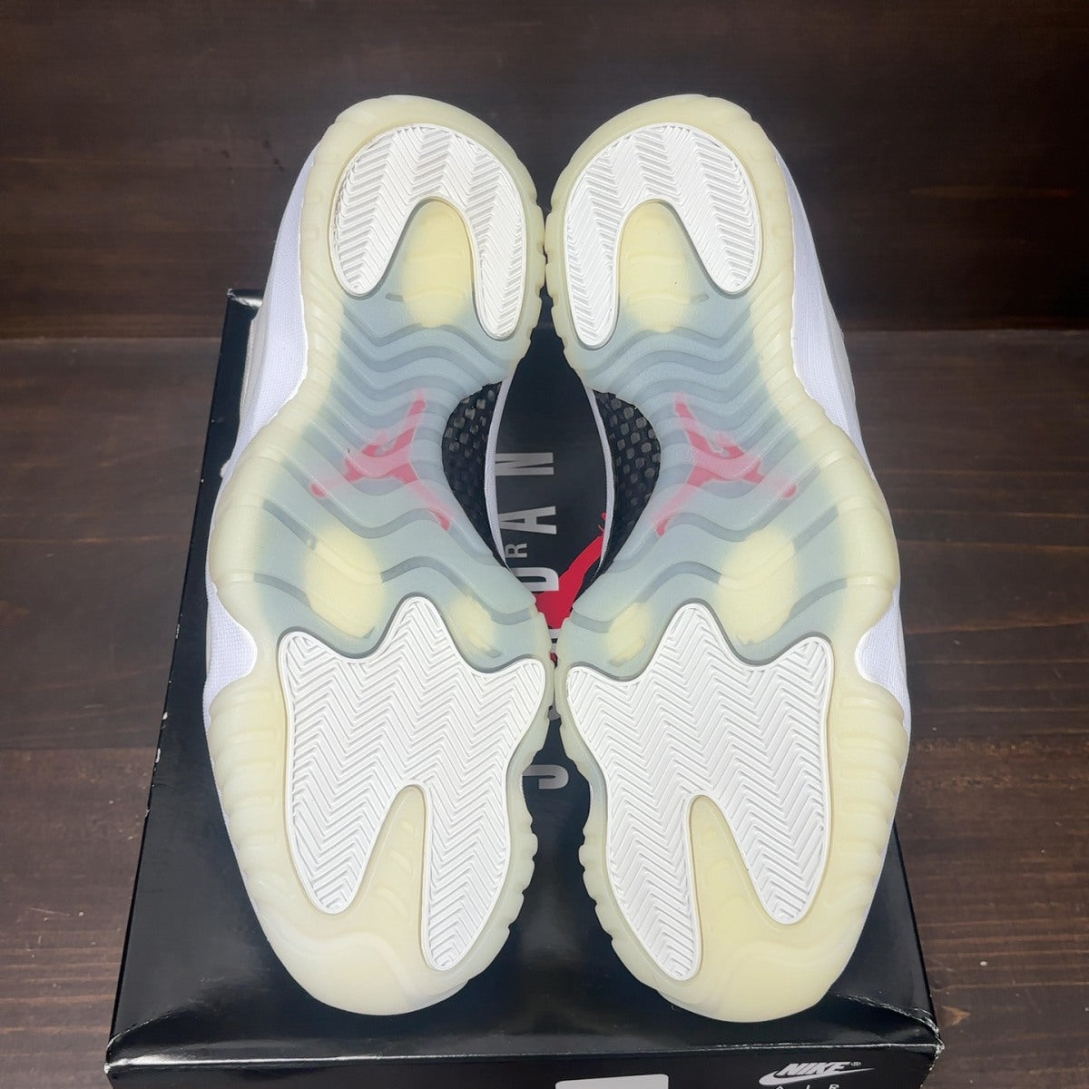 Jordan 11 Retro Platinum Tint Size 12 (Pre-Owned) - Image 6