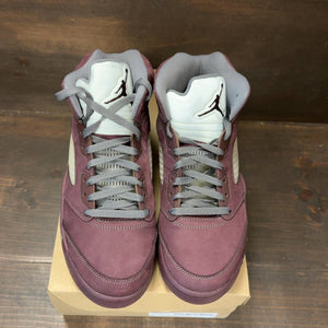 Jordan 5 Retro Burgundy (2023) Size 10 (Pre-Owned) - tag