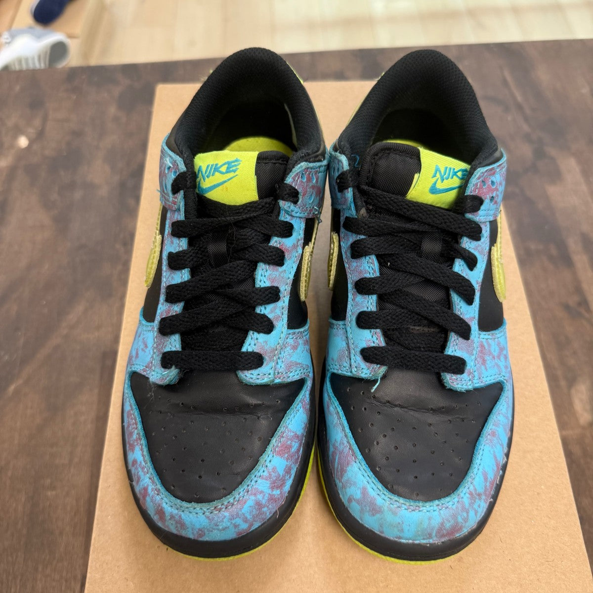 Nike Dunk Low SE Acid Wash Baltic Blue Volt (GS) Size 4.5Y (Pre-Owned) - Image 2