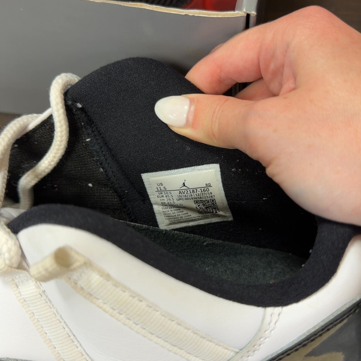 Jordan 11 Retro Low Concord Bred - Image 8