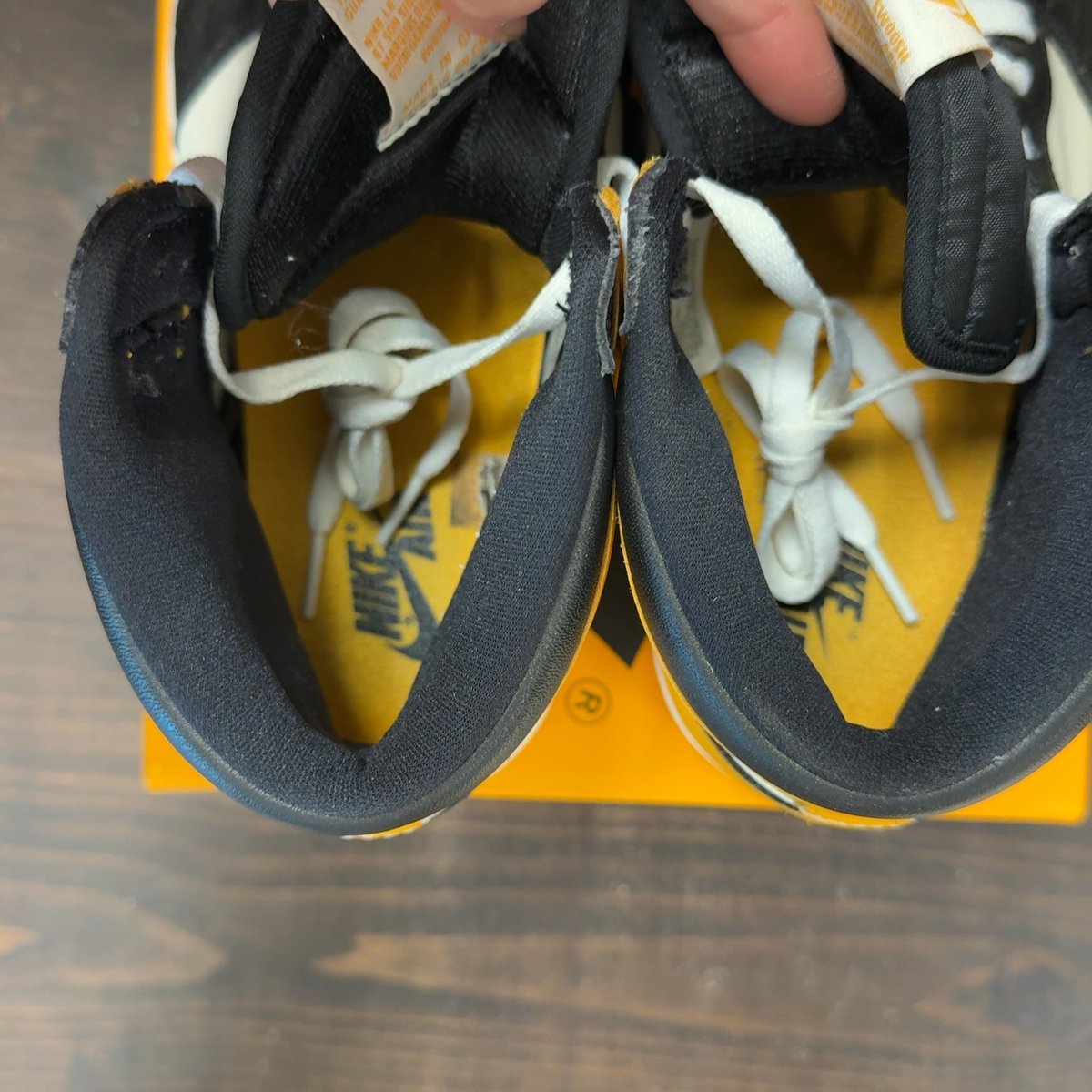 Jordan 1 Retro High OG Taxi Size 10.5 (Pre-Owned) - aux