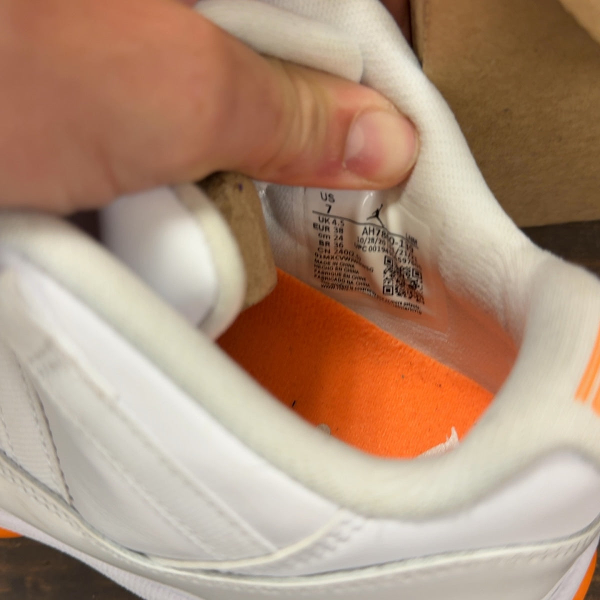 Jordan 11 Retro Low Citrus (2021) (Women's) Size 7W (Pre-Owned) - Image 7