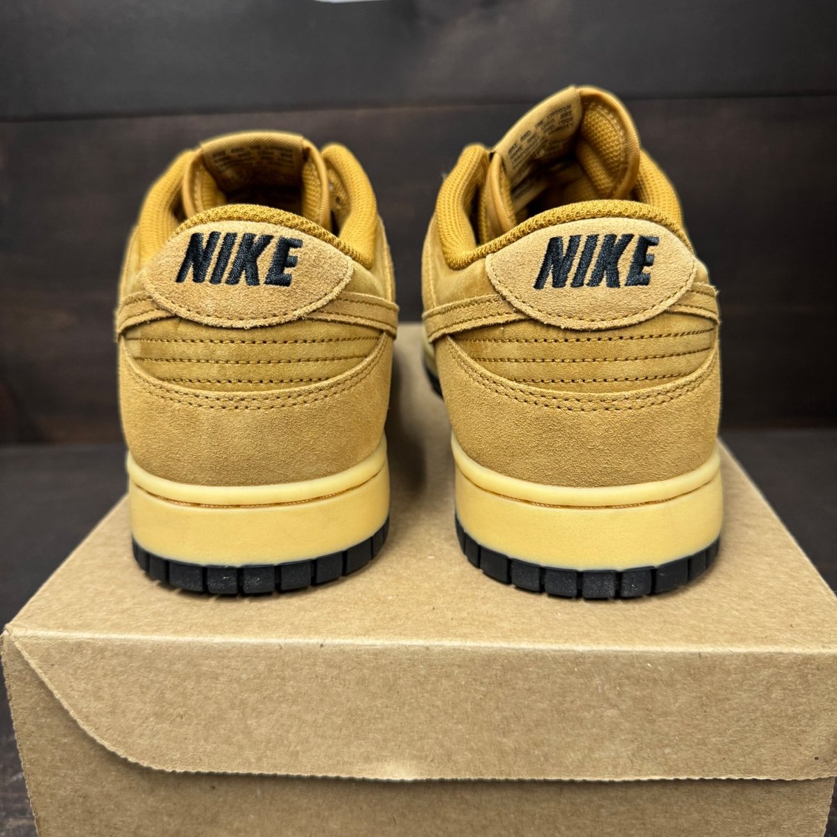 Nike Dunk Low Retro SE Wheat Gum Size 12 (Pre-Owned) - sole