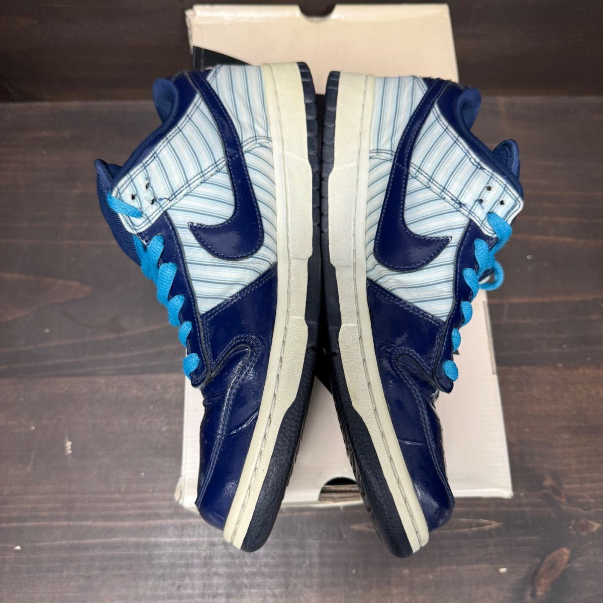 Nike SB Dunk Low Avenger Blue Patent Size 11 (Pre-Owned) - Image 3