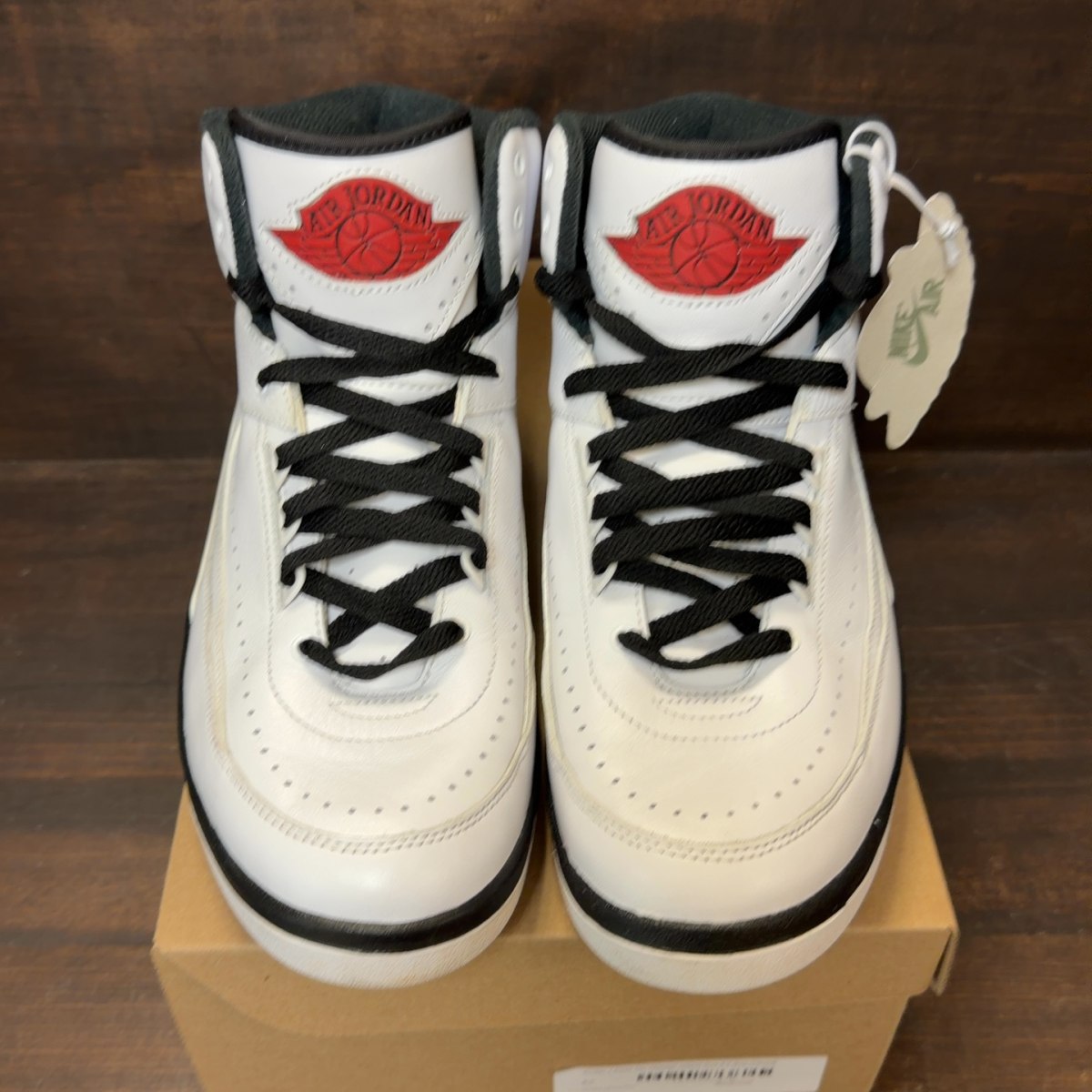 Jordan 2 Retro OG Chicago (2022) Size 9.5 (Pre-Owned) - Image 3