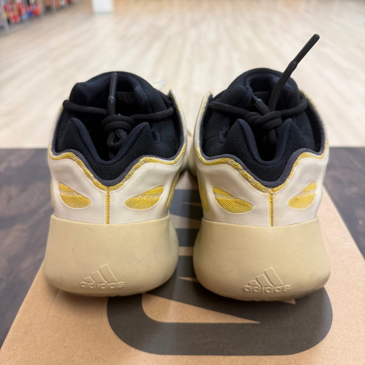 adidas Yeezy 700 V3 Safflower - Image 5