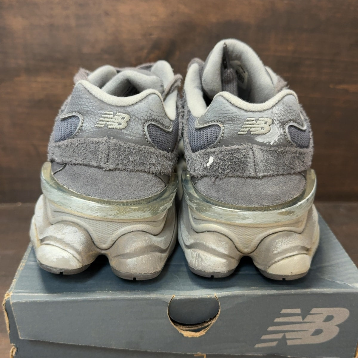 New Balance 9060 Magnet Size 5.5 (Pre-Owned) - aux