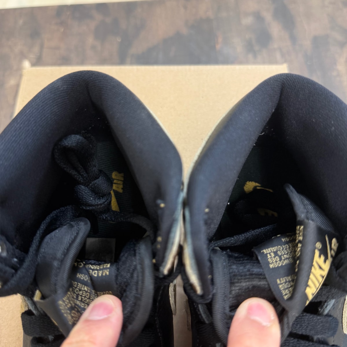 Jordan 1 Retro High OG Black Metallic Gold (GS) Size 5Y (Pre-Owned) - Image 5
