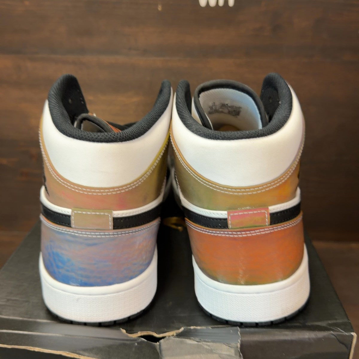 Jordan 1 Mid Heat Reactive - Image 4