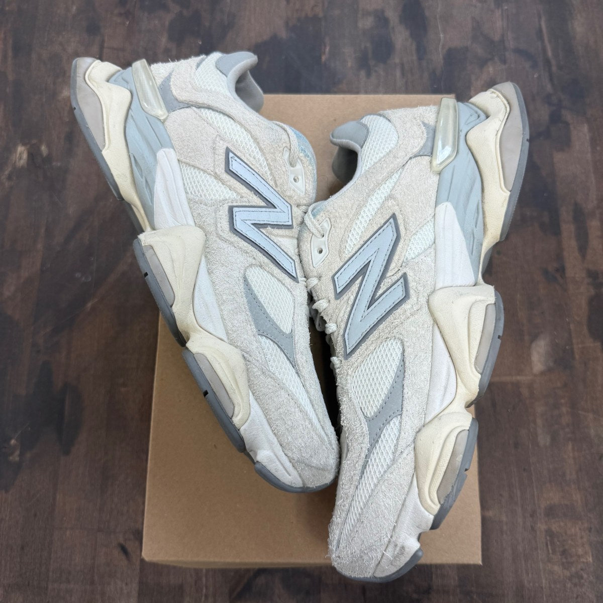 New Balance 9060 Moonbeam Sea Salt Size 11 (Pre-Owned) - Image 1