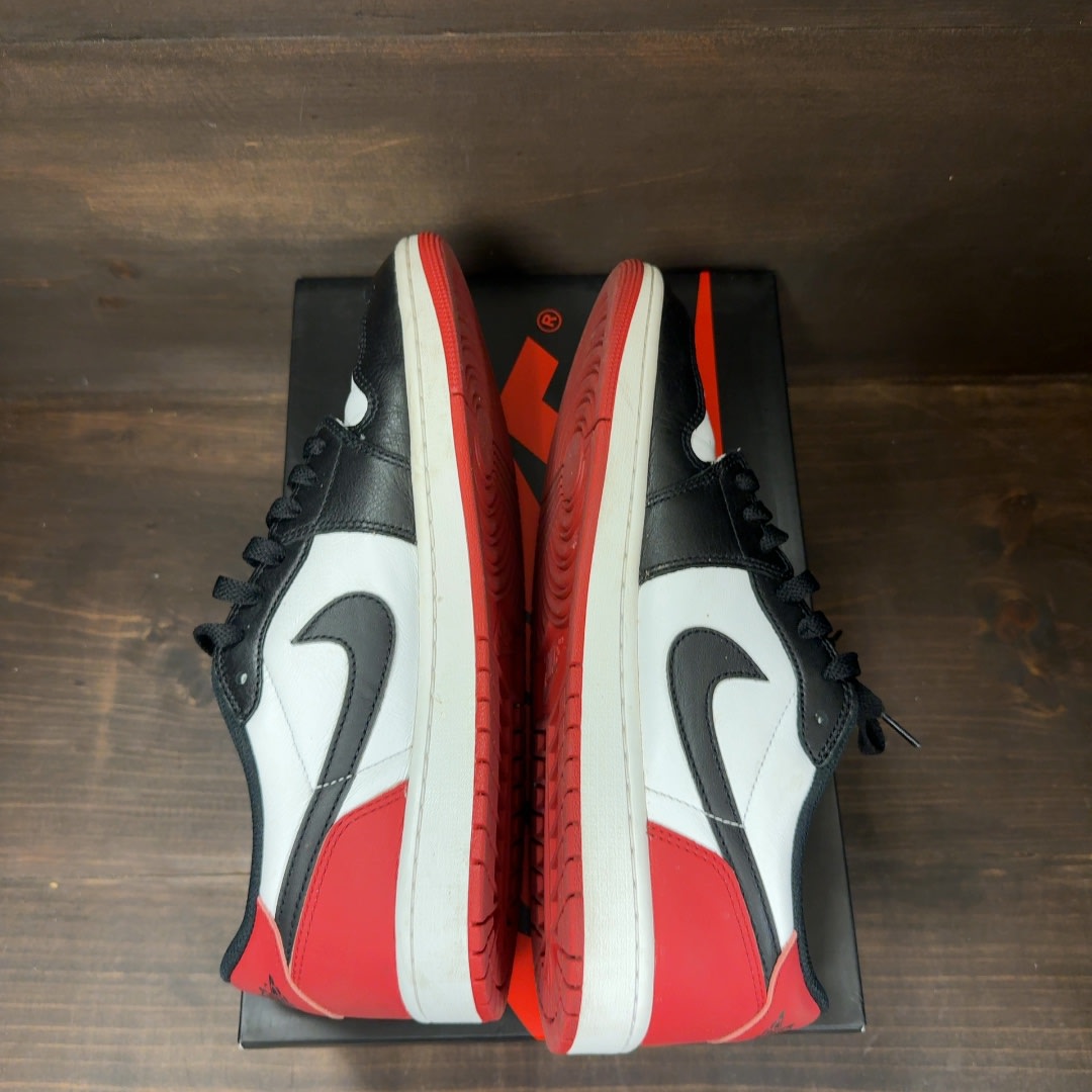 Jordan 1 Retro Low OG Black Toe (2023) Size 10.5 (Pre-Owned)