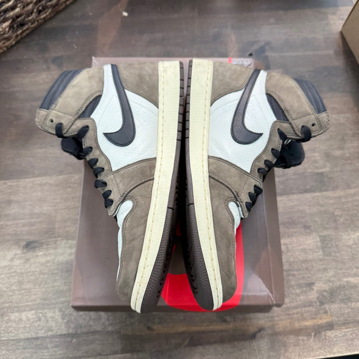 Jordan 1 Retro High OG SP Travis Scott Mocha Size 12 (Pre-Owned) - Image 3