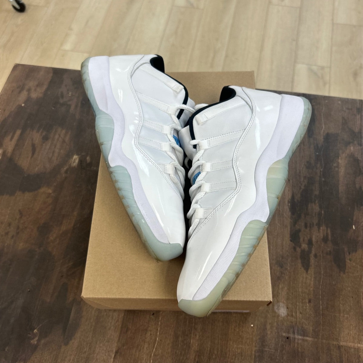 Jordan 11 Retro Low Legend Blue Size 11 (Pre-Owned) - Image 1