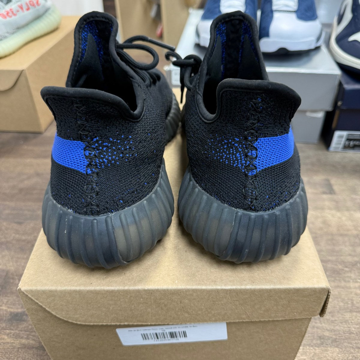 adidas Yeezy Boost 350 V2 Dazzling Blue Size 12 (Pre-Owned) - Image 3