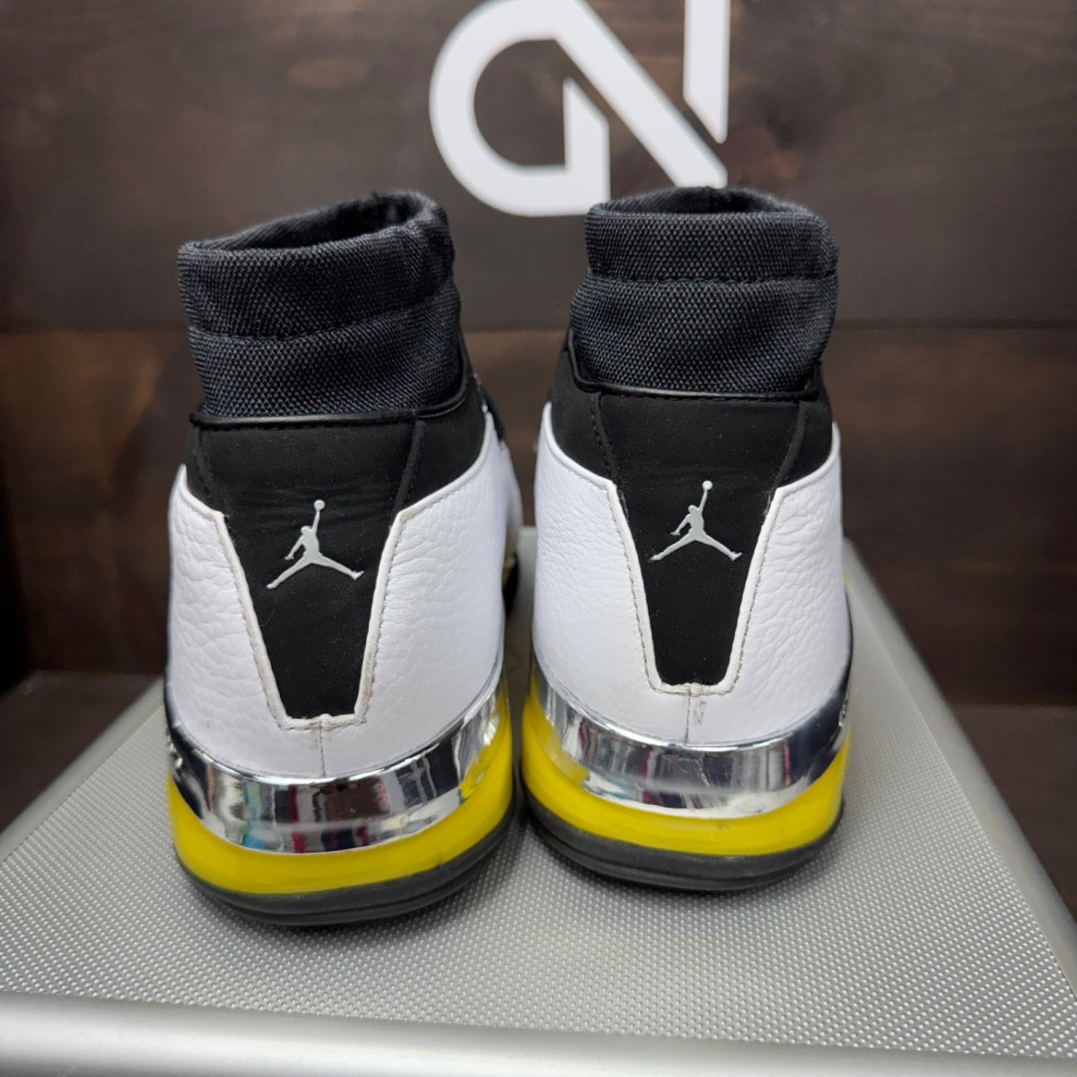 Jordan 17 Retro Low All-Star Lightning (2024) Size 9 (Pre-Owned) - Image 5