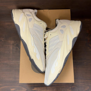 adidas Yeezy Boost 700 Analog - Image 2