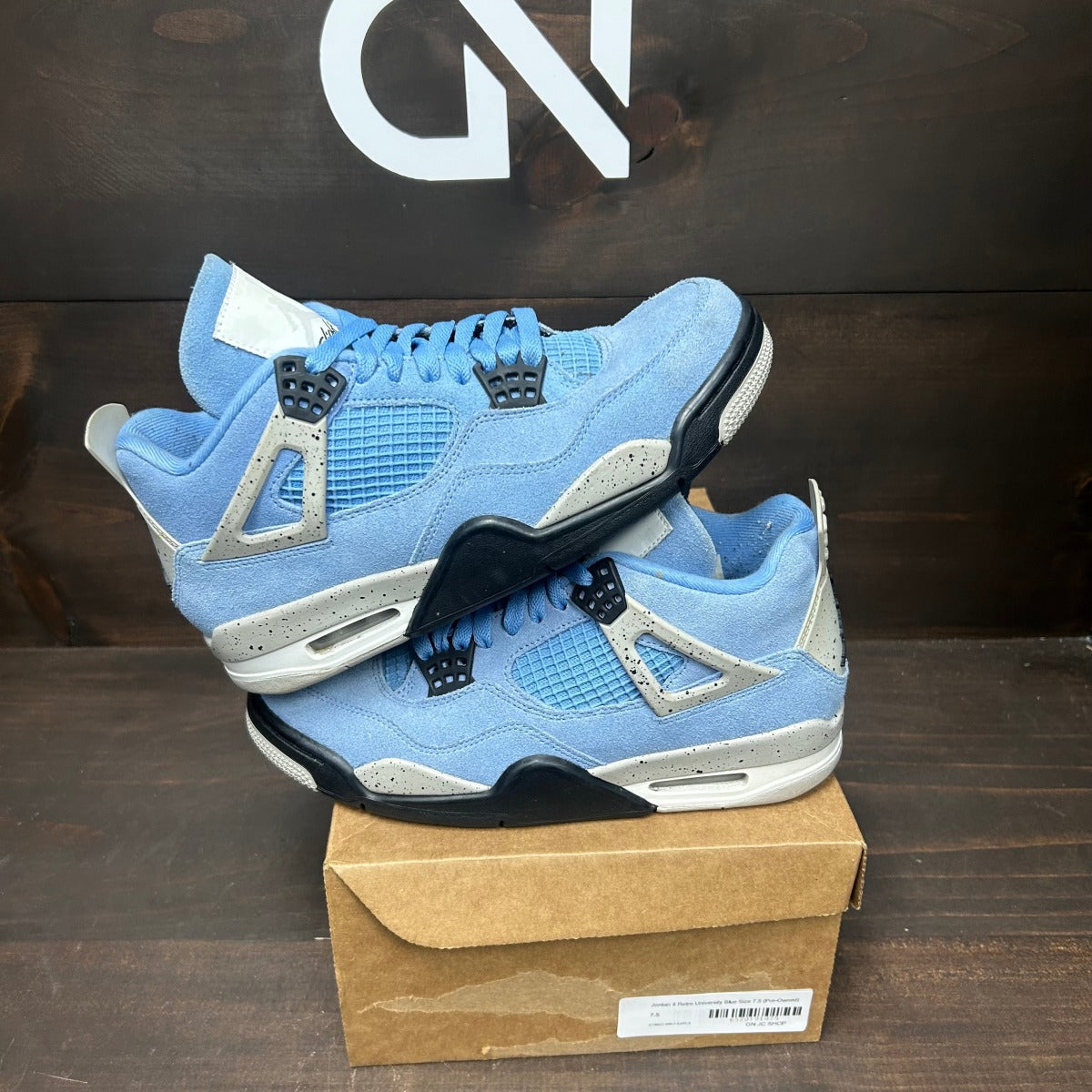 Jordan 4 Retro University Blue Size 7.5 (Pre-Owned) - Image 1