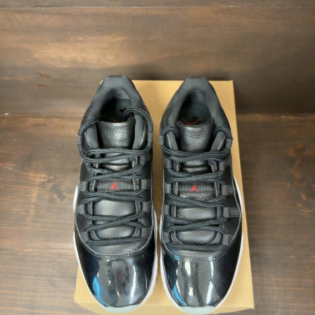 Jordan 11 Retro Low 72-10 Size 10.5 (Pre-Owned) - Image 3