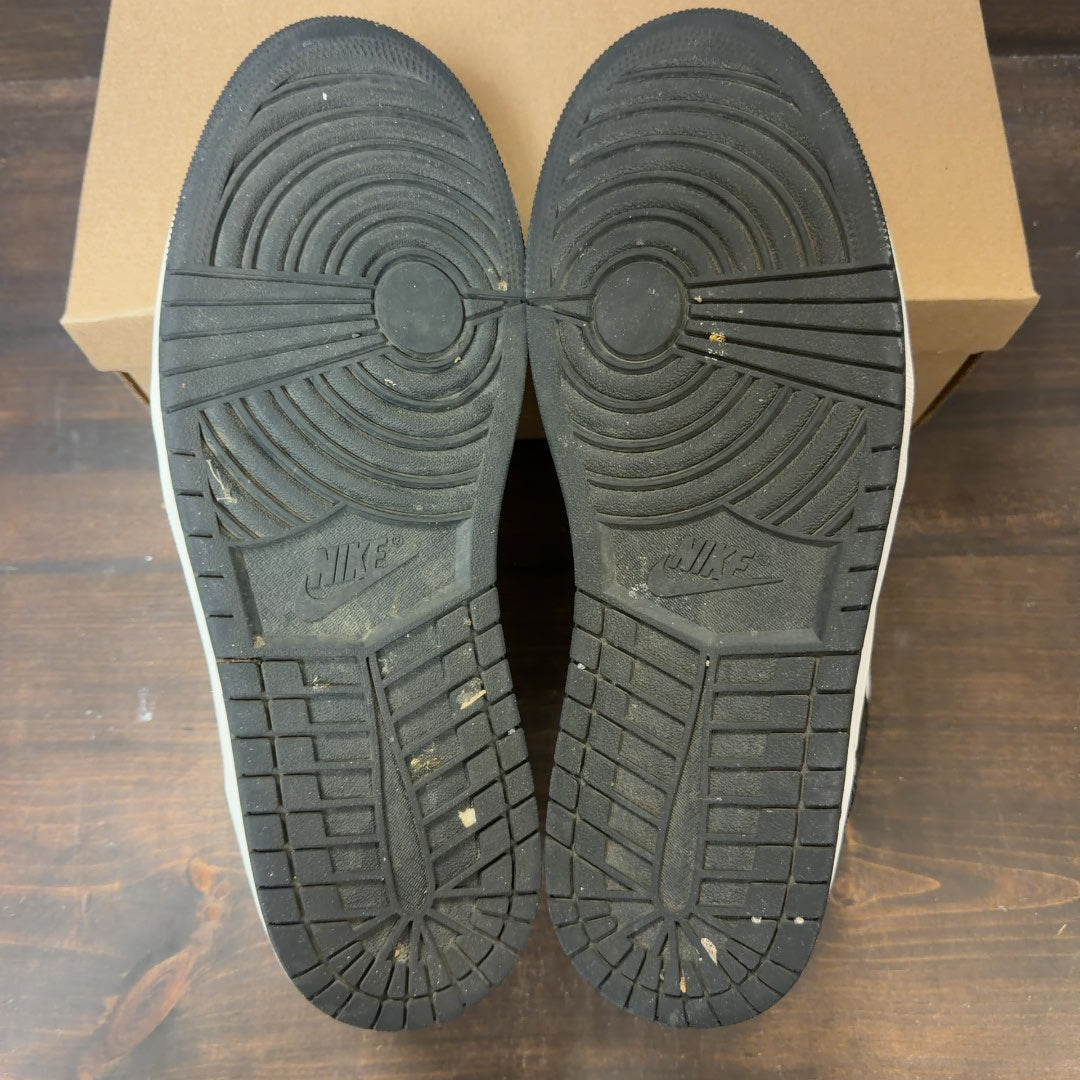 Jordan 1 Mid Patent Black White Gold Size 12 (Pre-Owned) - Image 6