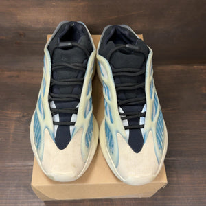 adidas Yeezy 700 V3 Kyanite Size 11 (Pre-Owned) - Image 3