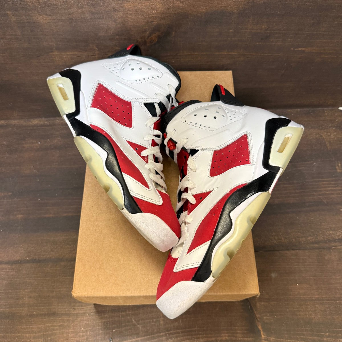 Jordan 6 Retro Carmine (2021) Size 9.5 (Pre-Owned) - Image 2