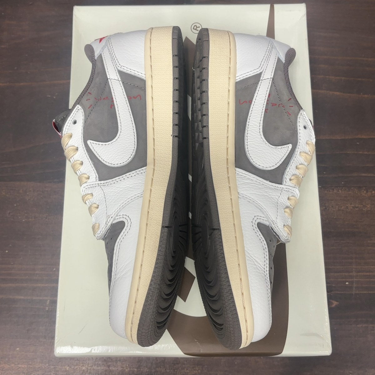 Jordan 1 Retro Low OG SP Travis Scott Reverse Mocha - Image 4