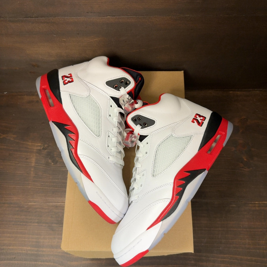Jordan 5 Retro Fire Red Black Tongue (2025) Size 10 (Pre-Owned) - Image 2