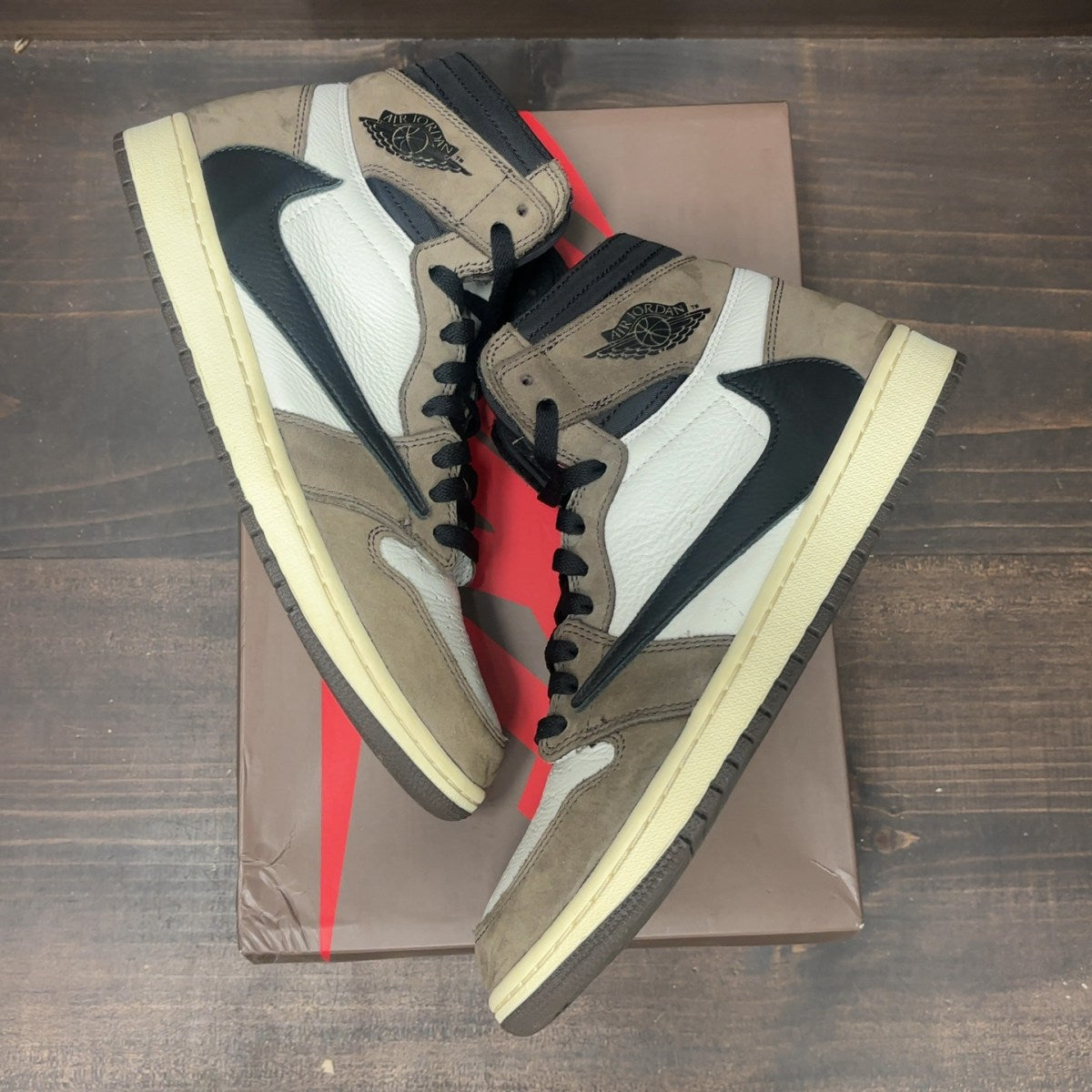 Jordan 1 Retro High OG SP Travis Scott Mocha Size 10.5 (Pre-Owned)