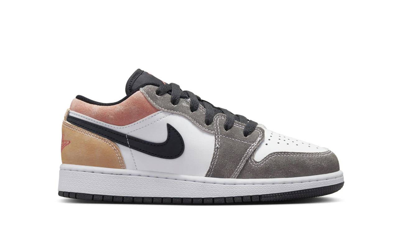 Flight Club Jordan 1 Low (GS)