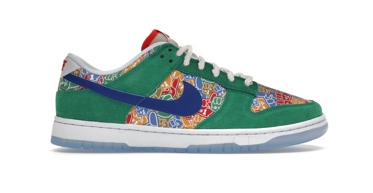 Foam Finger Dunk Low