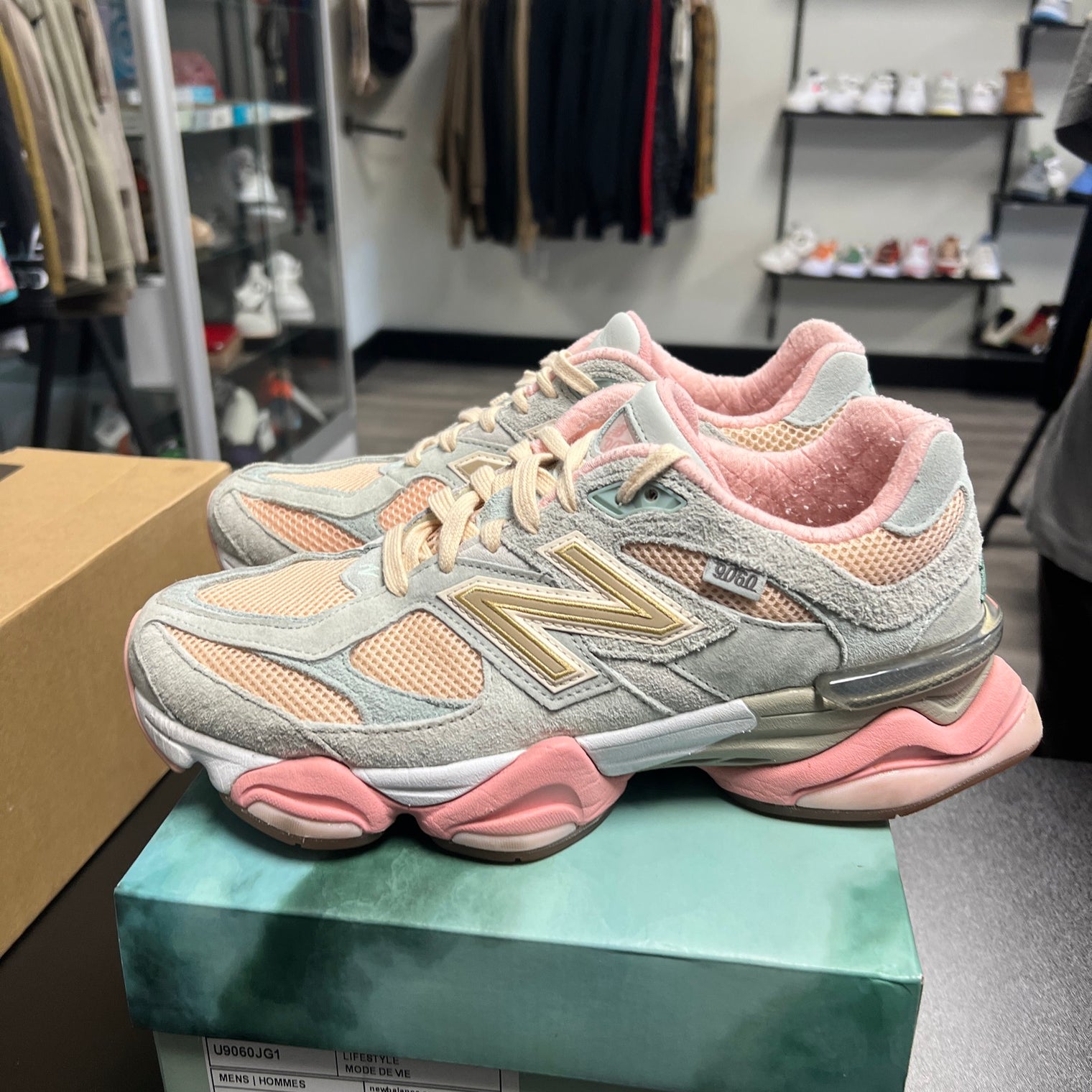 Joe Fresh Goods 9060 New Balance (USED)