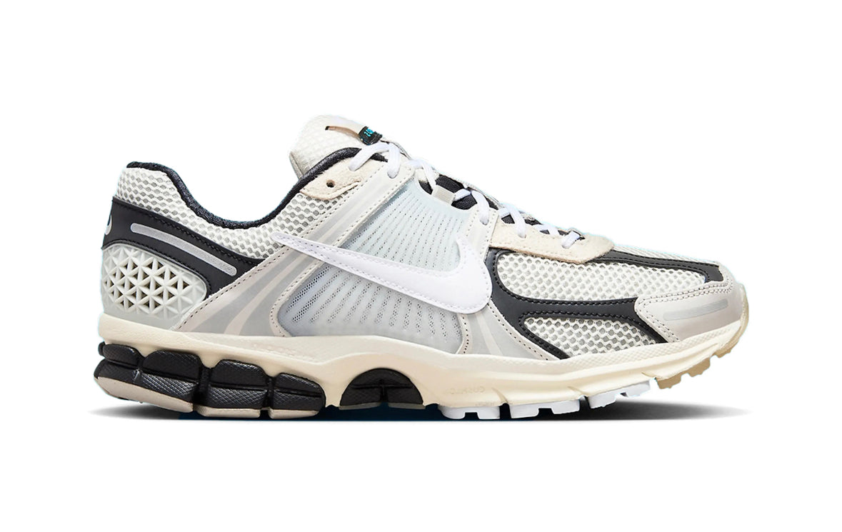 Nike Vomero 5 Supersonic