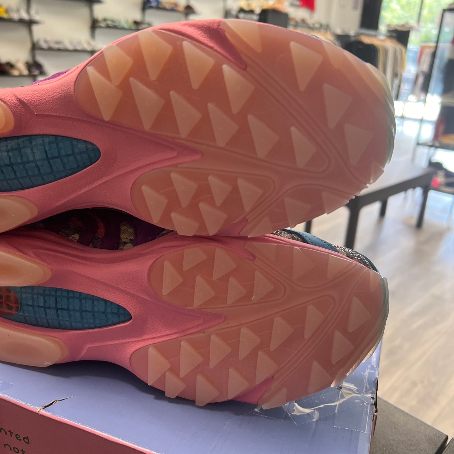 Saucony Grid Azure Jae Tips Remember Who Fronted