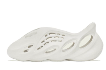 Sand adidas Yeezy Foam RNNR (Original Release)