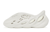 Sand adidas Yeezy Foam RNNR (Original Release)