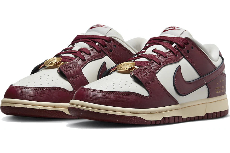 (W) Nike Dunk Low SE Maroon